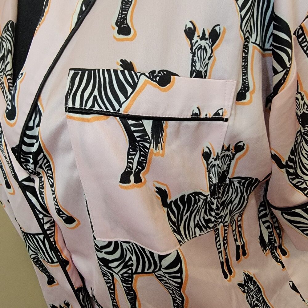 River Island Satin Light Pink With Zebra Short Sleeve Pajama Top Size M - Picture 4 of 6